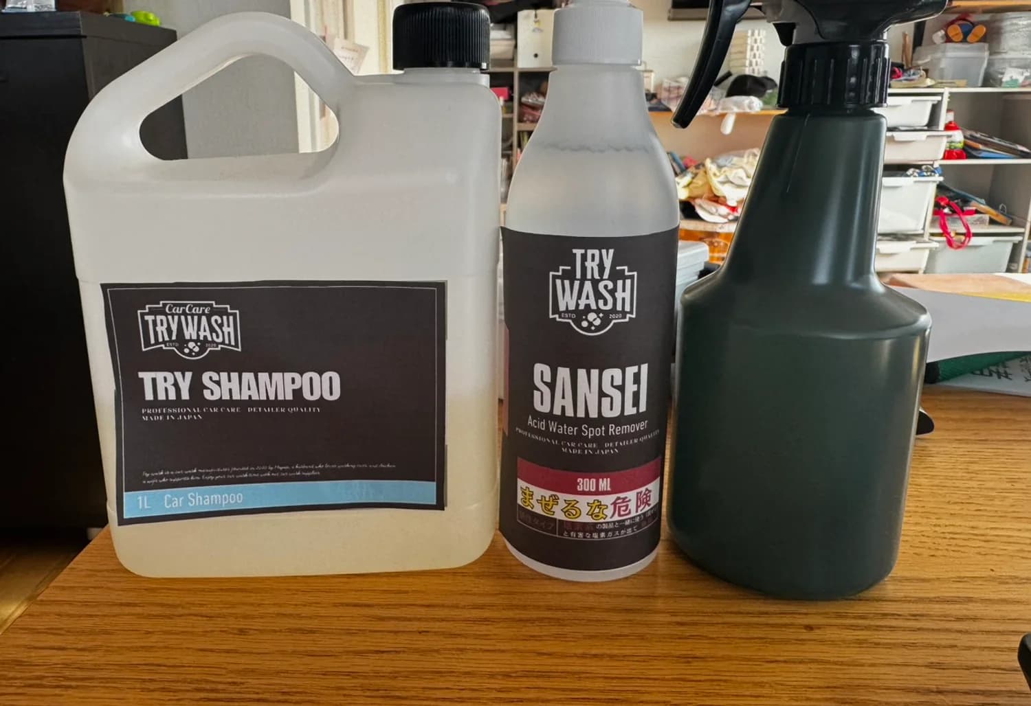 TRY SHAMPOO・SANSEI のボトル